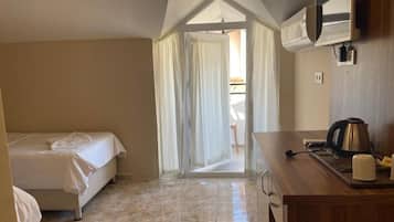 In-room safe, desk, iron/ironing board, free WiFi