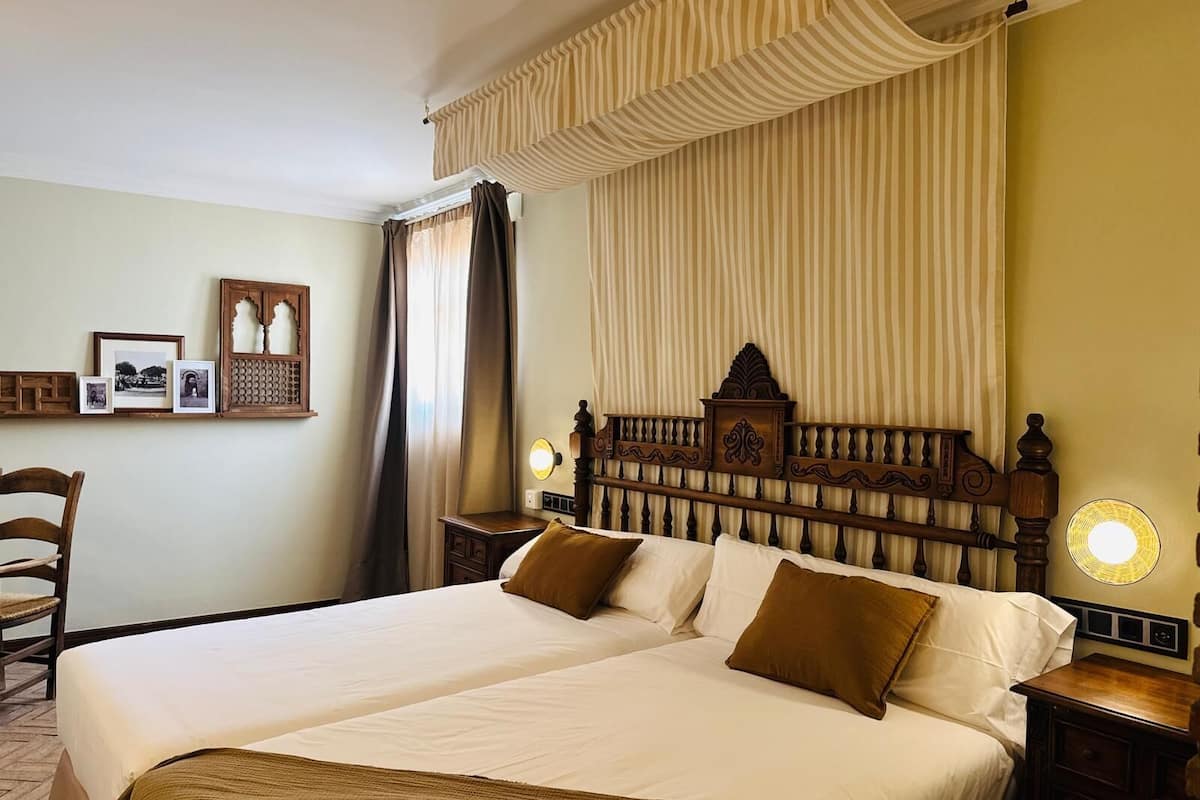 Deluxe Double Room | Minibar, in-room safe, desk, laptop workspace