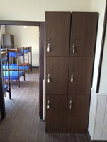 Sistema de insonorización, wifi gratis, ropa de cama