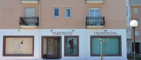 Fachada de la propiedad