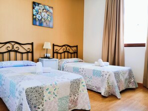 ห้องทวิน, ห้องน้ำรวม | Wi-Fi ฟรี, ผ้าปูที่นอน, ทางสำหรับรถเข็น