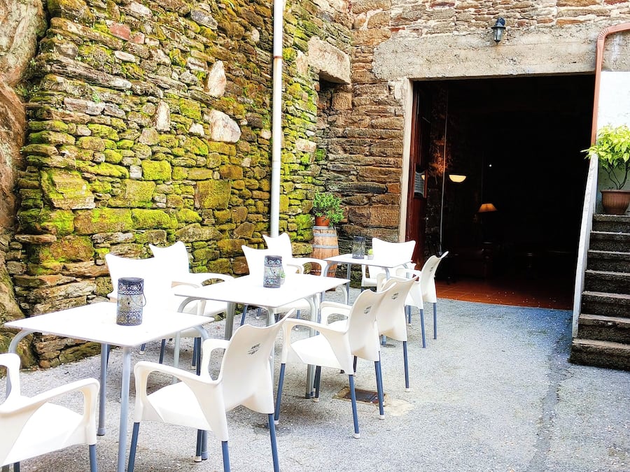 Free WiFi, bed sheets, wheelchair access