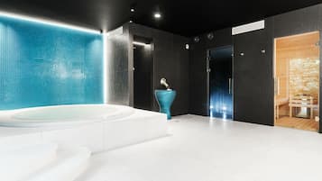 Indoor spa tub