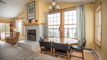 Deluxe Suite, 2 Bedrooms, Lake View | View from room