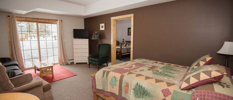 2 Queen Suite, Lake View, Lakeside | Individually decorated, individually furnished, blackout drapes