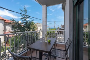 Terrace/patio - Paradise (Volvi)