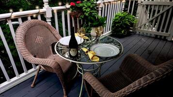 Gardener's Cottage with Balcony | Terraza o patio