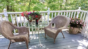 Gardener's Cottage with Balcony | Terrace/patio
