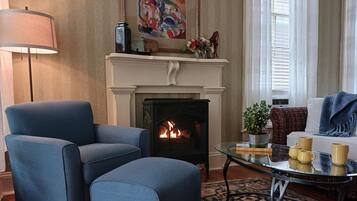 45-inch flat-screen TV with cable channels, TV, fireplace