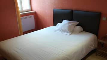 Classic Double or Twin Room (Girolle) | Premium bedding, desk, free WiFi