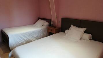 Classic Triple Room (Rose)