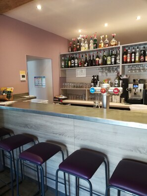 Bar (en la propiedad)
