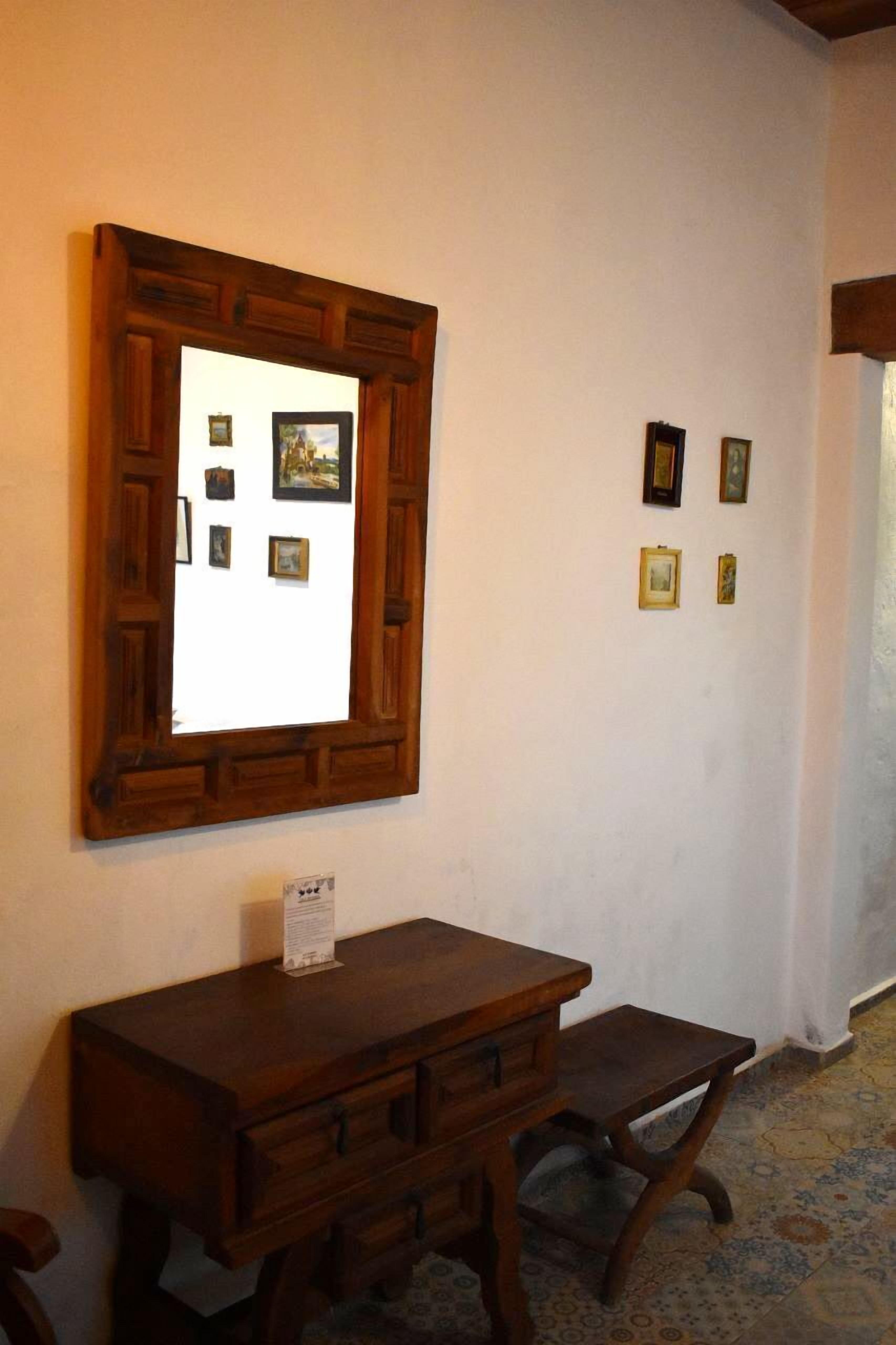 standard room, 1 king bed | living area | tv