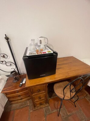 Design Double Room | 1 bedroom, memory-foam beds, desk, blackout curtains