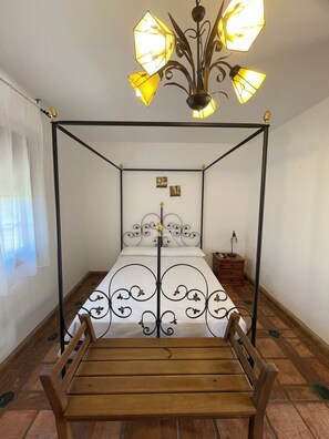 Deluxe-Doppelzimmer | Betten mit Memory-Foam-Matratzen, Schreibtisch, Verdunkelungsvorhänge