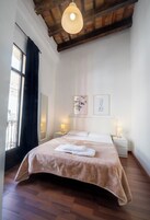 Basic-Apartment, 1 Schlafzimmer | 1 Schlafzimmer, Daunenbettdecken, Schreibtisch, schallisolierte Zimmer