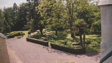 Trippelrum - eget badrum ("Trévières") | Utsikt från rummet