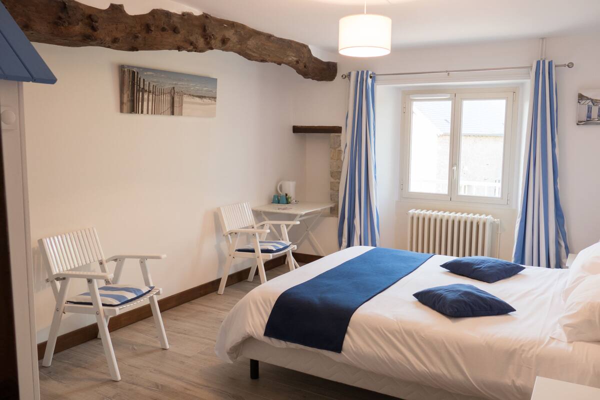 Double Room, Ensuite ("Port-en-bessin") | Desk, cribs (free), WiFi (free)