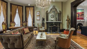 Sala de estar en el lobby