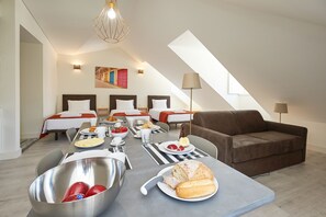 Desk, laptop workspace, cribs/infant beds, free WiFi - Hello Lisbon Baixa Original Apartments (Lisbon)