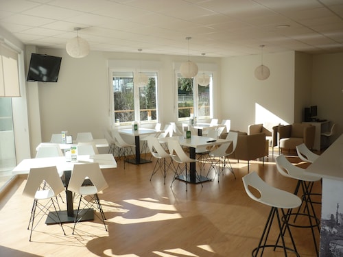 Pensión Albergue Puente Ribeira - Hostel