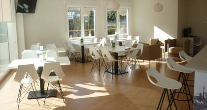 Pensión Albergue Puente Ribeira - Hostel