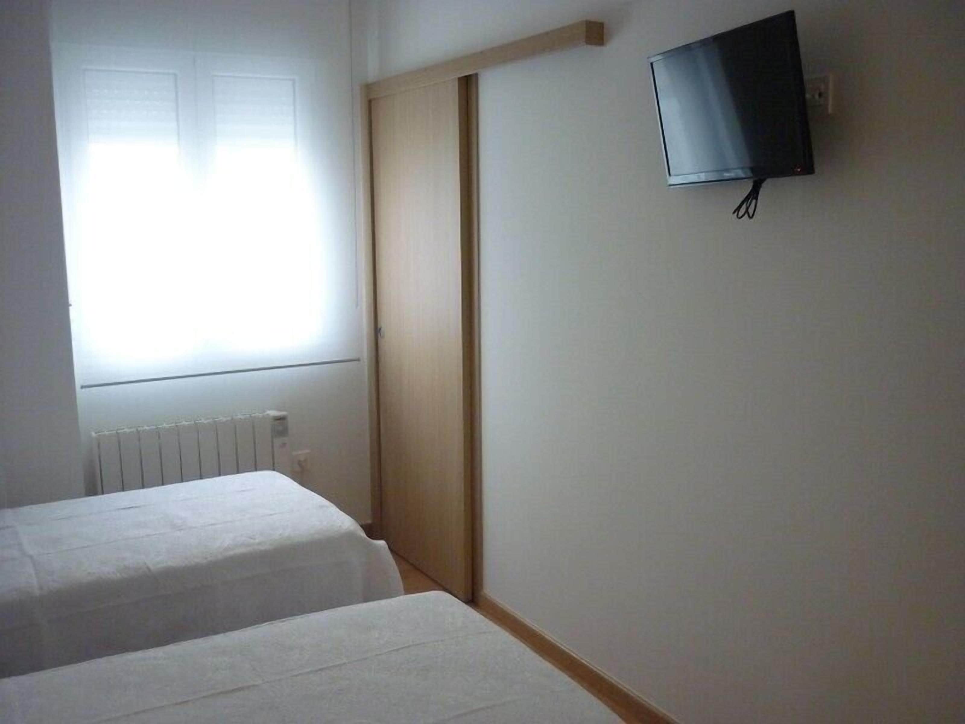 Photo - Pensión-Albergue Puente Ribeira