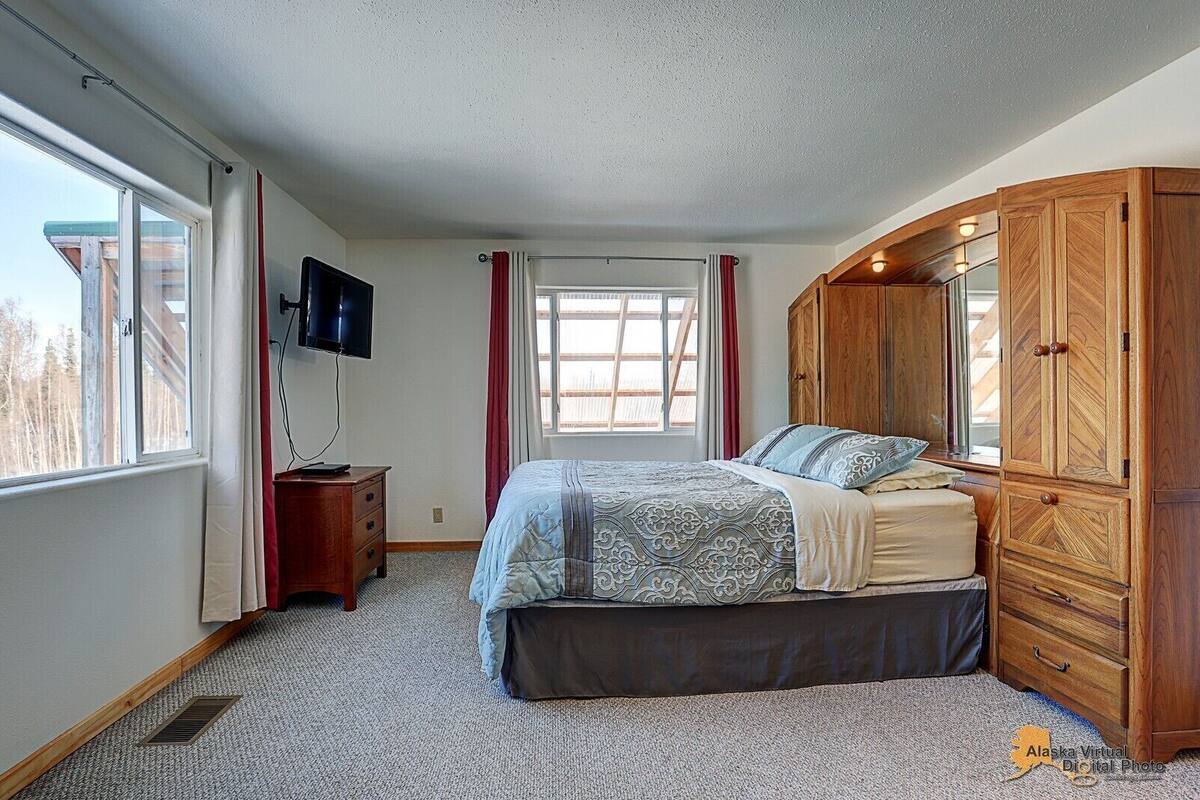 (201959710)- Merlin Nest- Queen bed, Mountain view, private bathroom