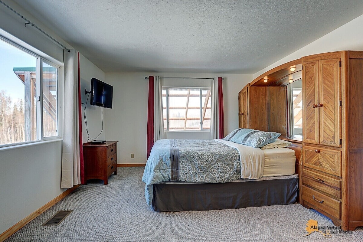 (201959710)- Merlin Nest- Queen bed, Mountain view, private bathroom