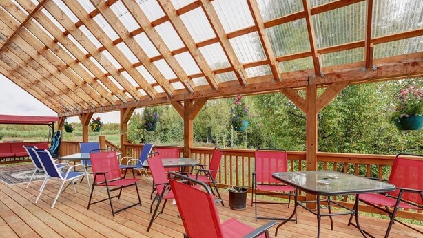 Terrace/patio - Falcon's Nest Bed & Breakfast (Talkeetna)