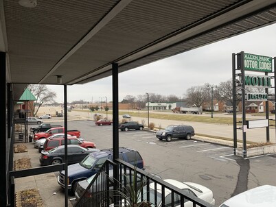 Allen Park Motor Lodge