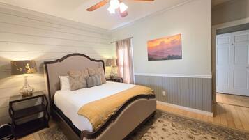 Signature Room, 1 Queen Bed, Refrigerator & Microwave, Ground Floor | Individually decorated, individually furnished, iron/ironing board