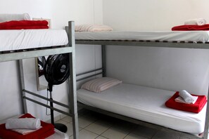 Room - Aloha Cantinho do Pirata (Guaruja)
