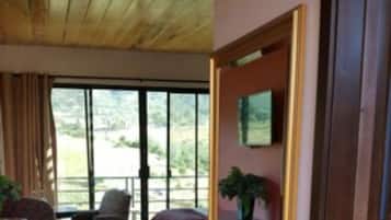 Double Room, 1 Bedroom | Hallway