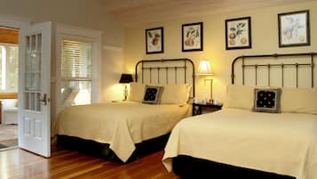 Summer House | Free WiFi, bed sheets
