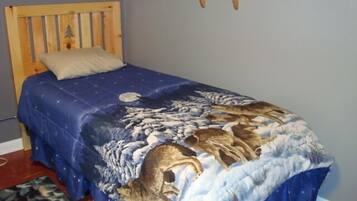 Standard Cabin, 3 Bedrooms, Non Smoking | 3 bedrooms, free WiFi