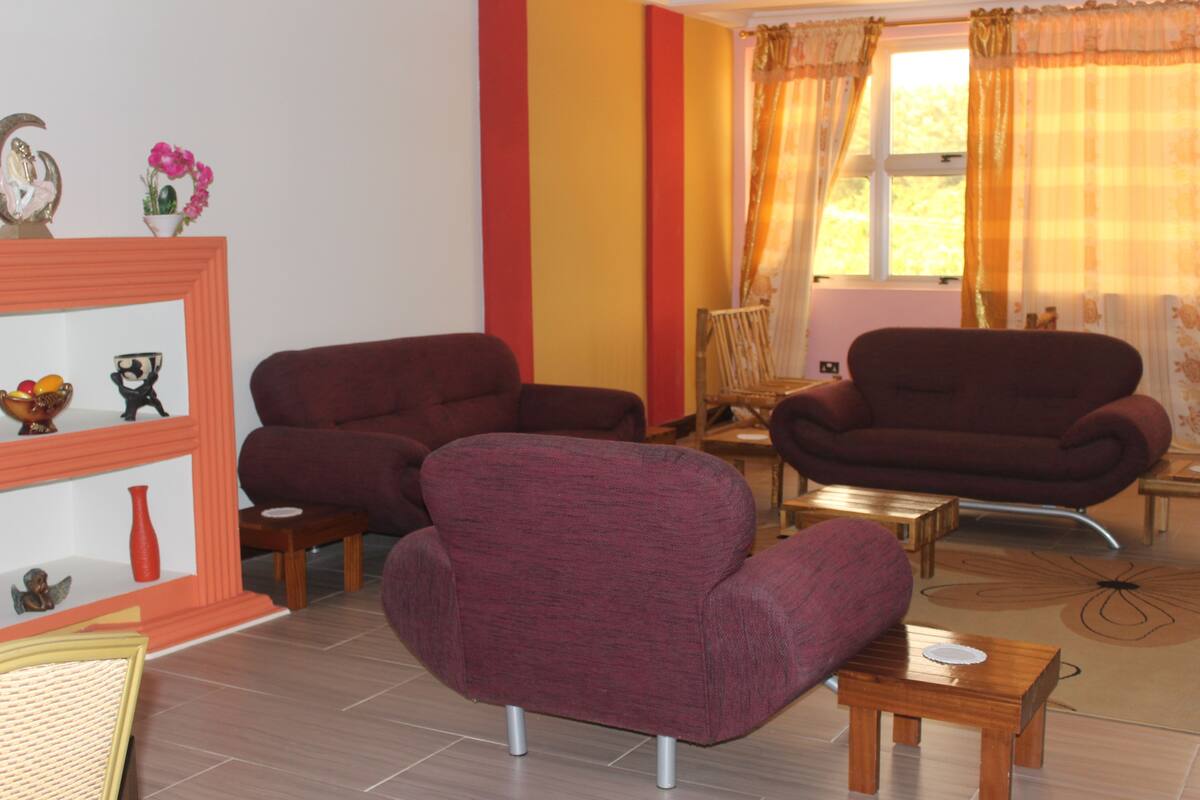Suite, 2 Bedrooms | Living room