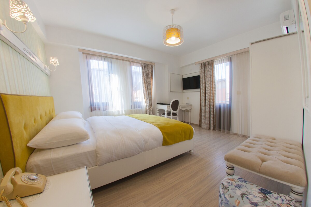 Deluxe Room, 1 Double Bed | Desk, free WiFi