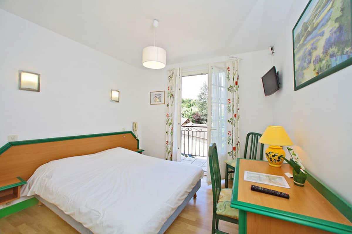 standard double room | desk, free wifi
