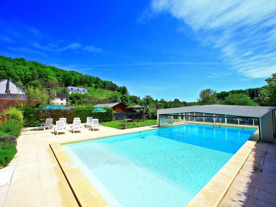 Indoor pool, outdoor pool