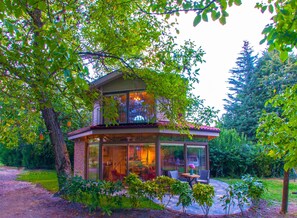 Junior Garden Villa | 객실 내 금고, 책상, 다리미/다리미판, 무료 유아용 침대