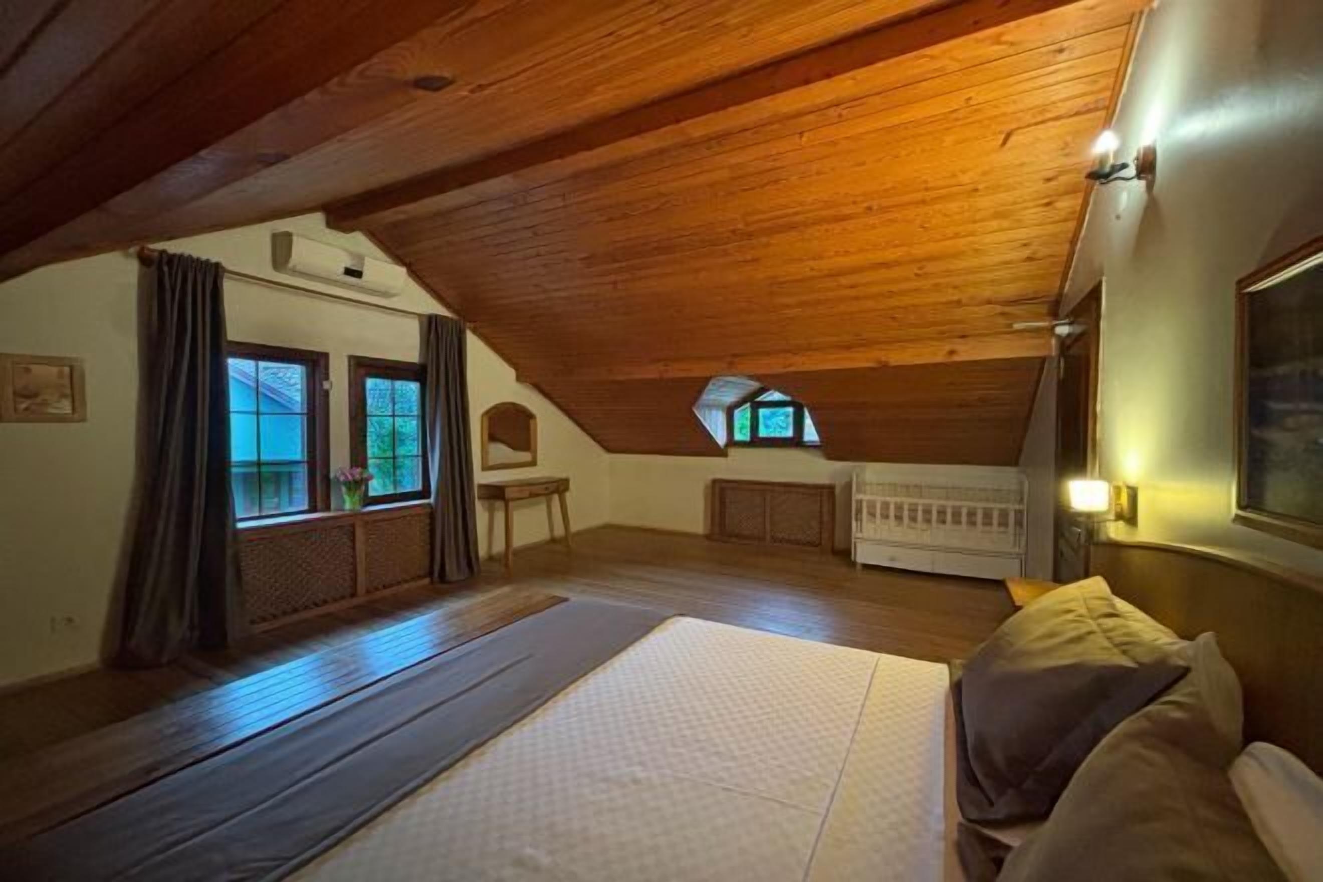 In-room safe, desk, iron/ironing board, free cribs/infant beds