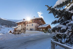 Front of property - Mont Chalet Nevada - Hotel & Spa (Livigno)