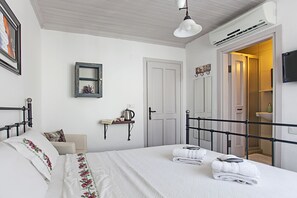 Premium bedding, minibar, iron/ironing board, free WiFi - Kalinda Bozcaada (Adult Only) (Bozcaada)