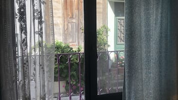 Economy Double Room | Premium bedding, minibar, iron/ironing board, free WiFi