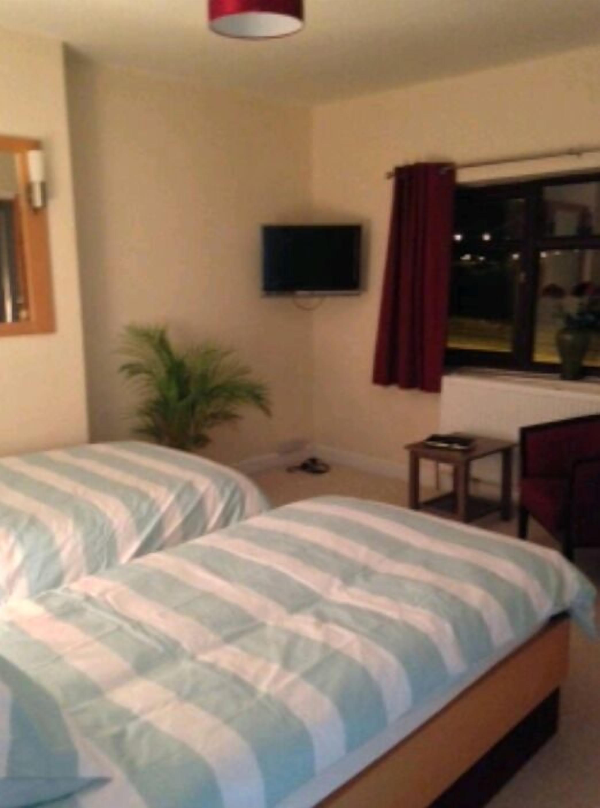 Rollaway beds, free WiFi