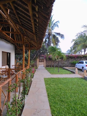 Terrace/patio - Queen K Cottages At Chrystal Homes (Watamu)