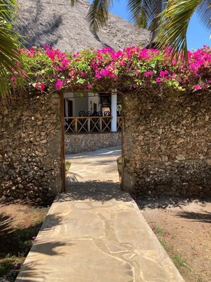 Front of property - Queen K Cottages At Chrystal Homes (Watamu)