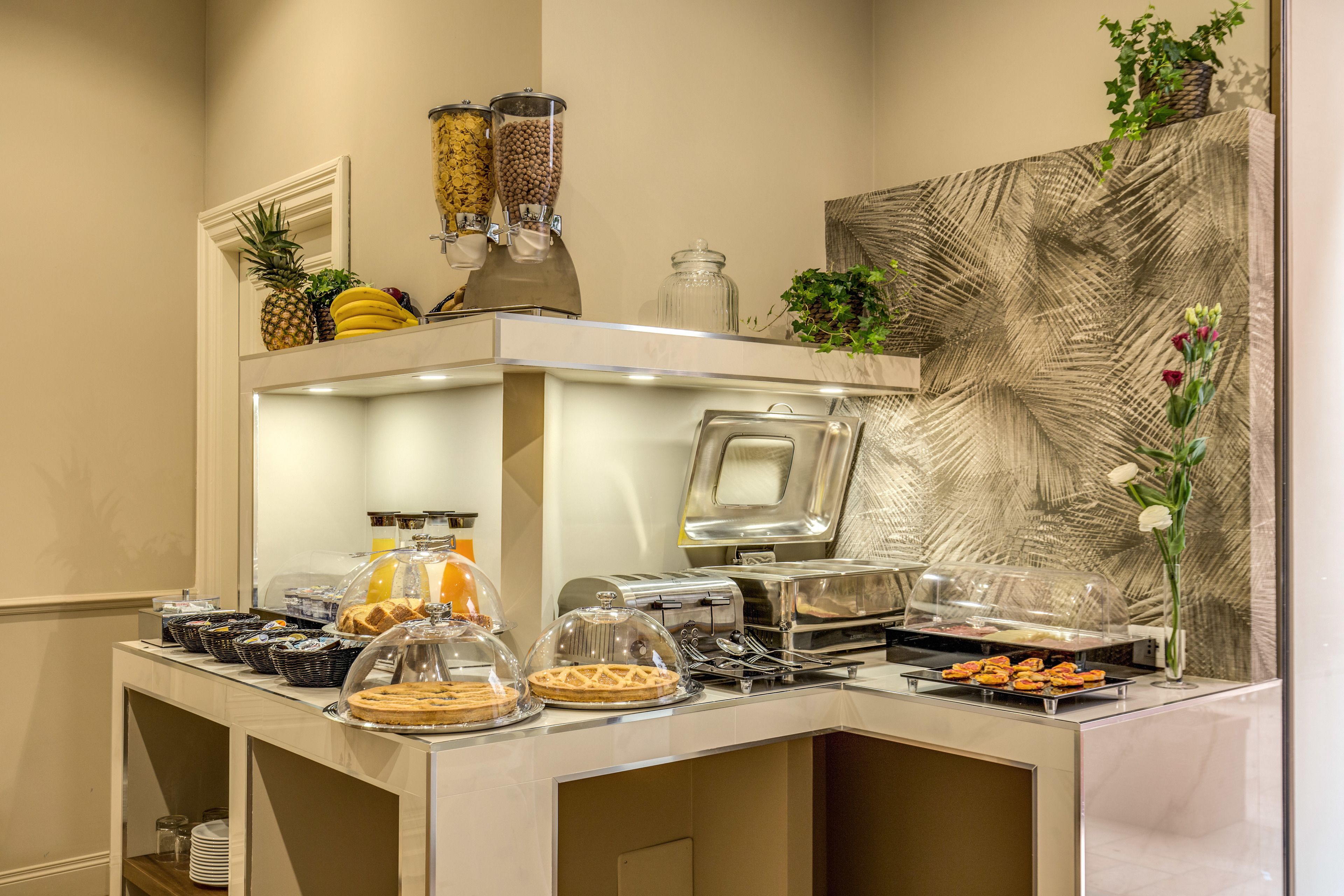 daily continental breakfast (eur 15 per person)