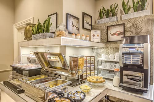 Déjeuner continental servi tous les jours en supplément